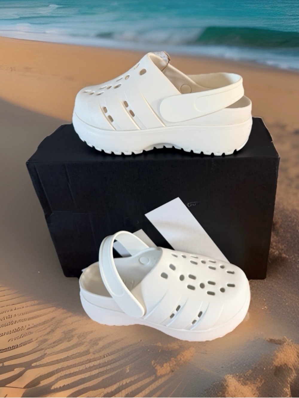 Adidas Adilette Women’s Size 8 Platform Clogs. White. New In Box.